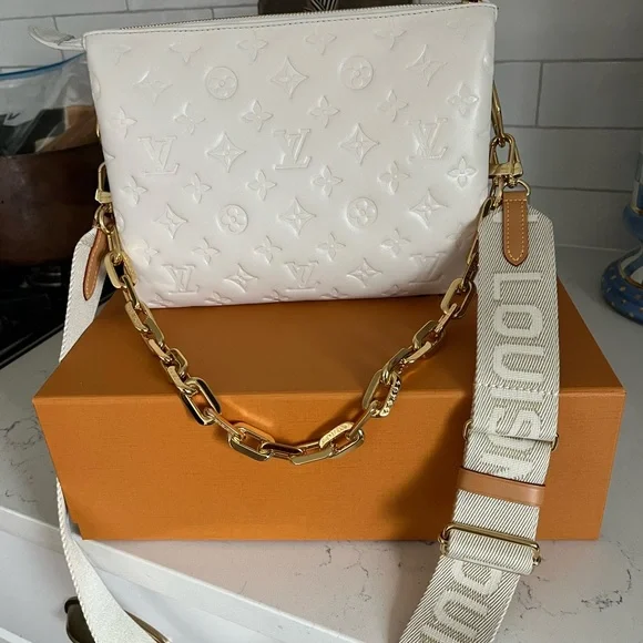 LV Bag - Picture 3 of 3